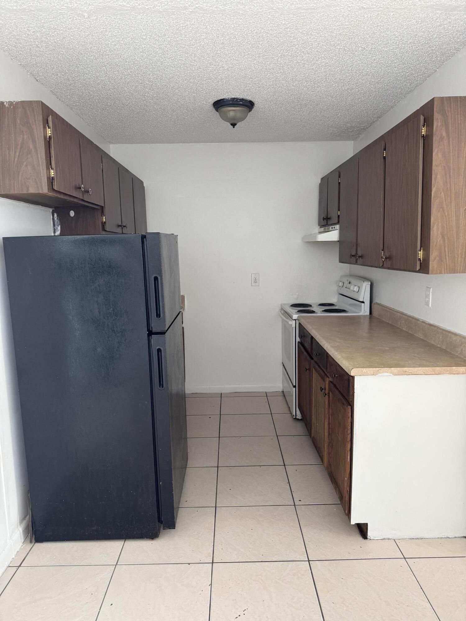 NORTH LAKE WORTH - Residential Lease