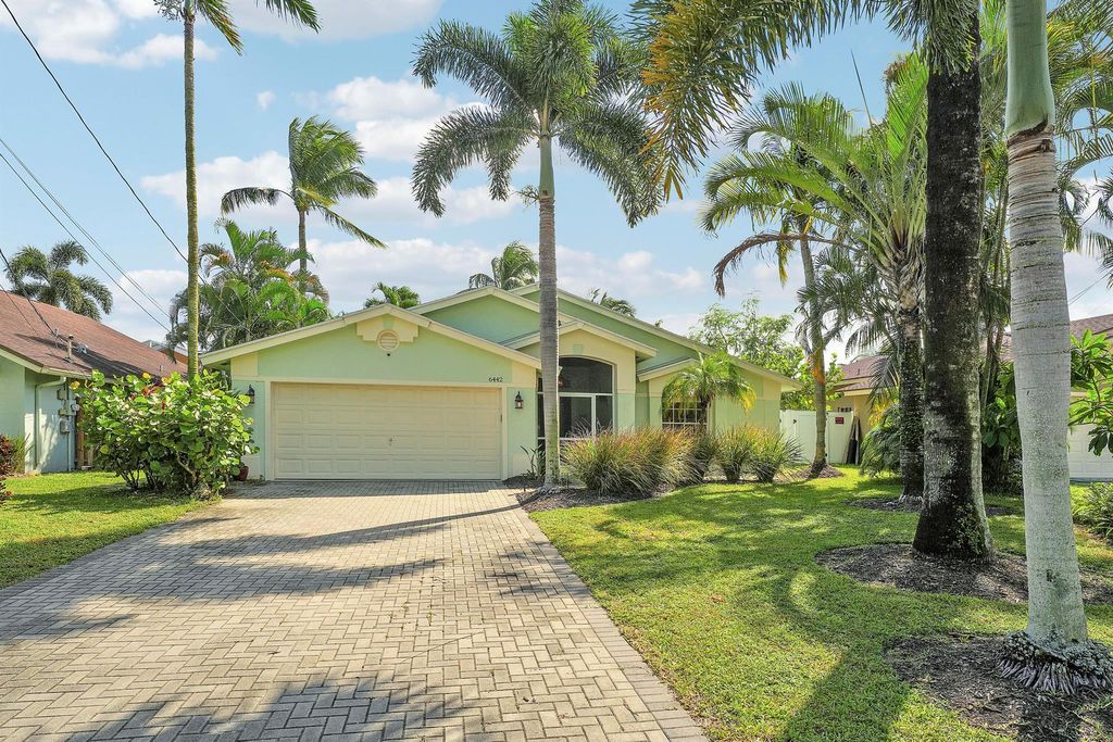 Photo of 6442 Drake Street, Jupiter, FL 33458 (MLS # R11130450)