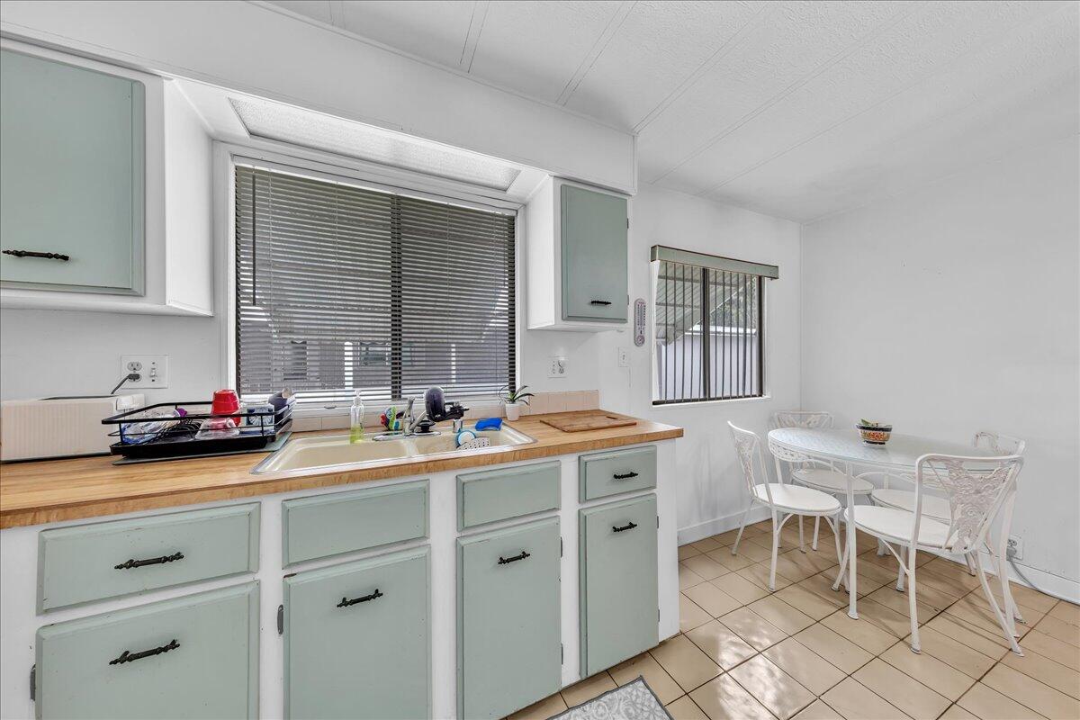 HIGHLAND MEADOWS ESTATES WEST - Residential