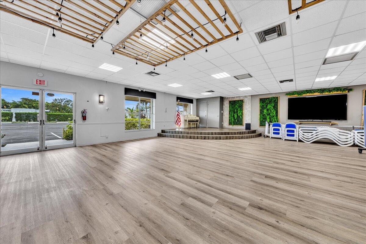 HIGHLAND MEADOWS ESTATES WEST - Residential