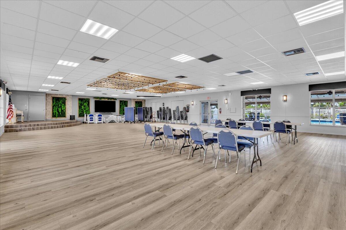 HIGHLAND MEADOWS ESTATES WEST - Residential