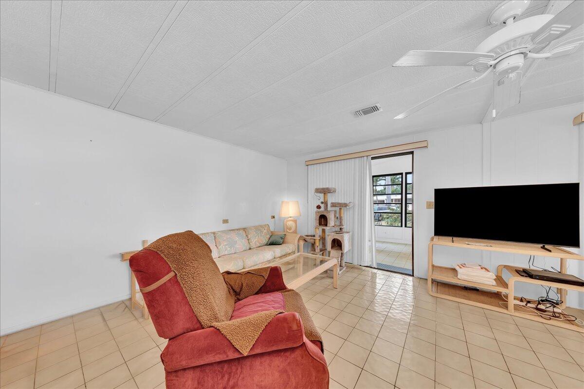 HIGHLAND MEADOWS ESTATES WEST - Residential