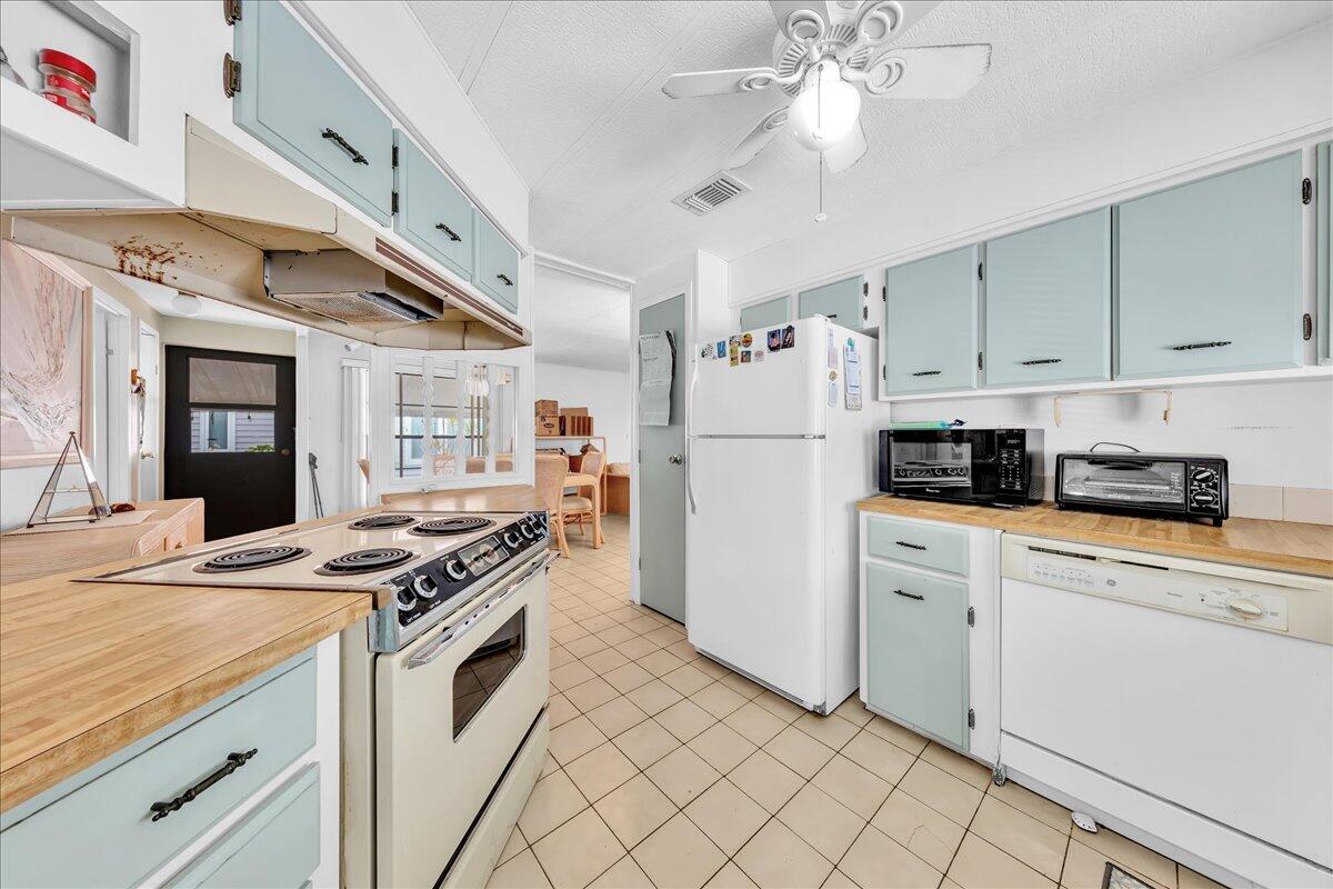 HIGHLAND MEADOWS ESTATES WEST - Residential