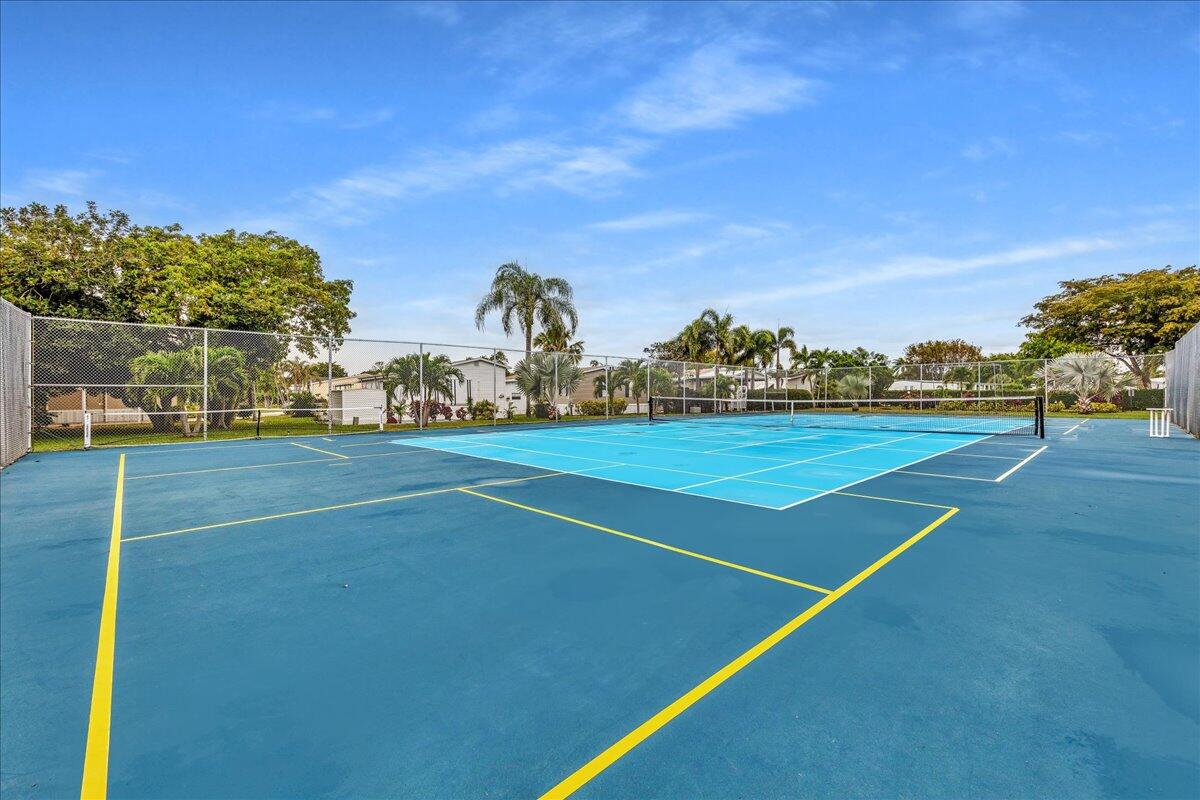 HIGHLAND MEADOWS ESTATES WEST - Residential