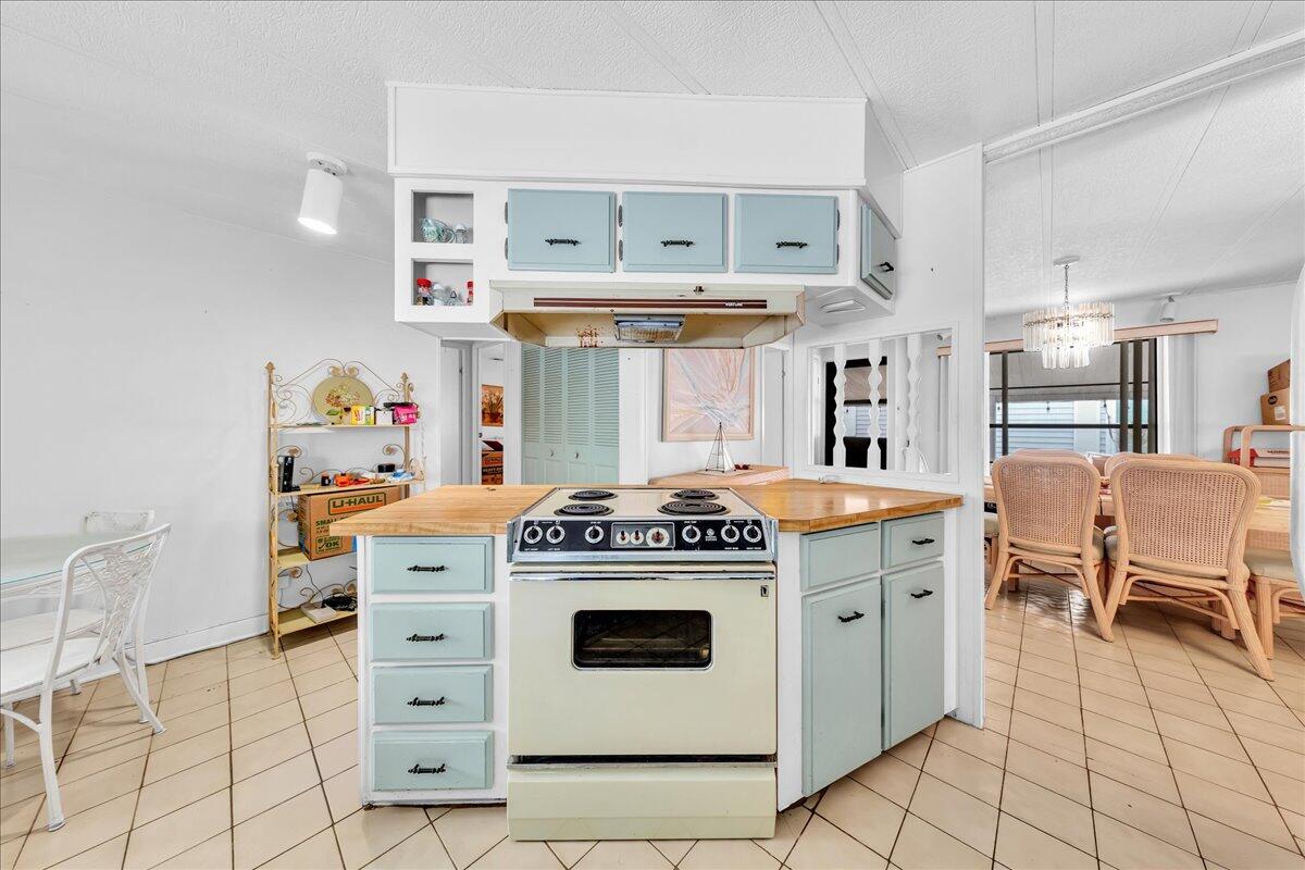 HIGHLAND MEADOWS ESTATES WEST - Residential