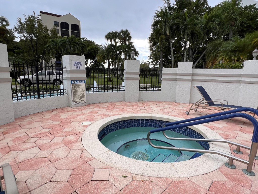 IMPERIAL AT PROMENADE - Residential