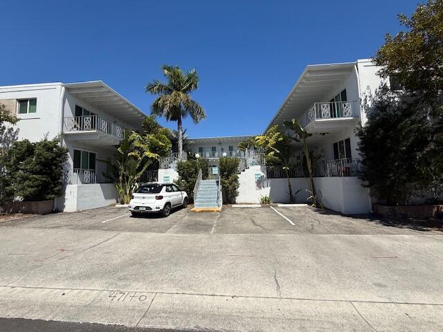 LAKE AVE APTS INC - Residential Lease
