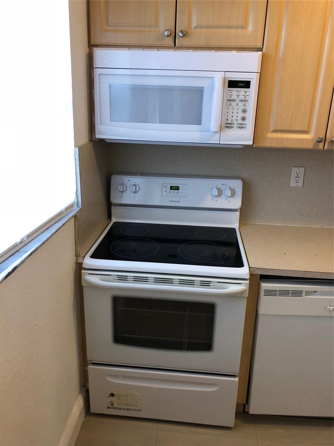 Sevilla Palace At Halland - Residential Lease