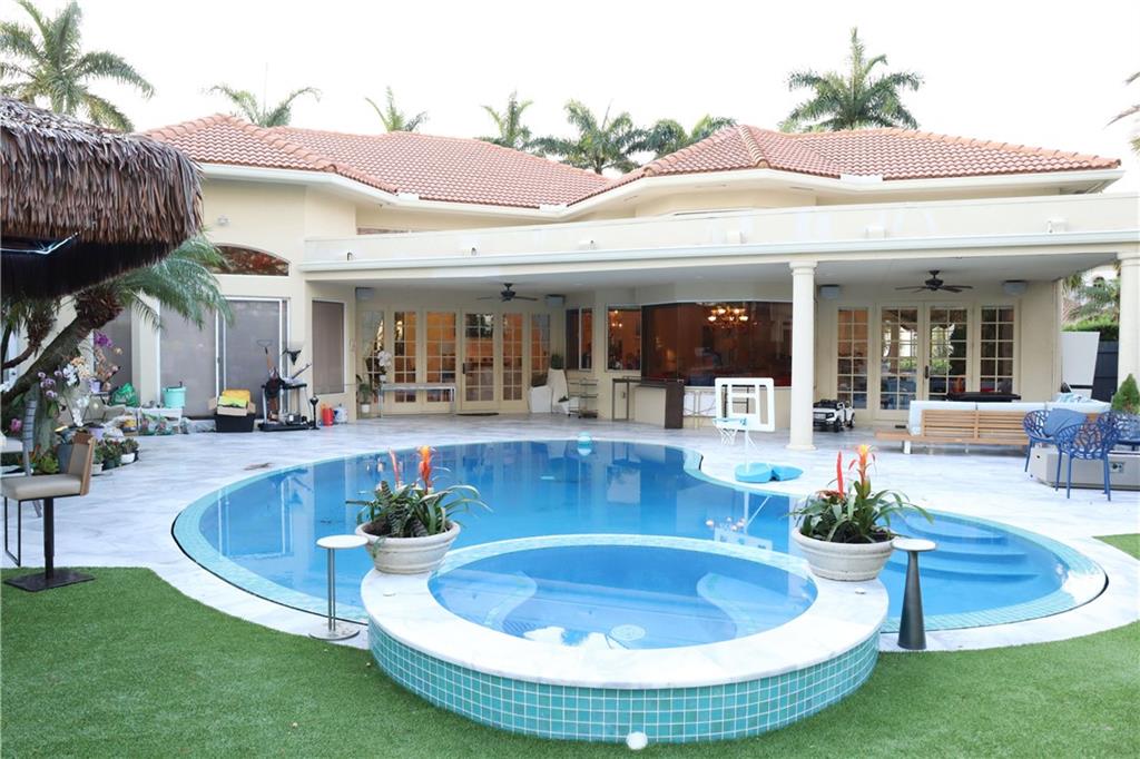 BOCA GROVE - Residential