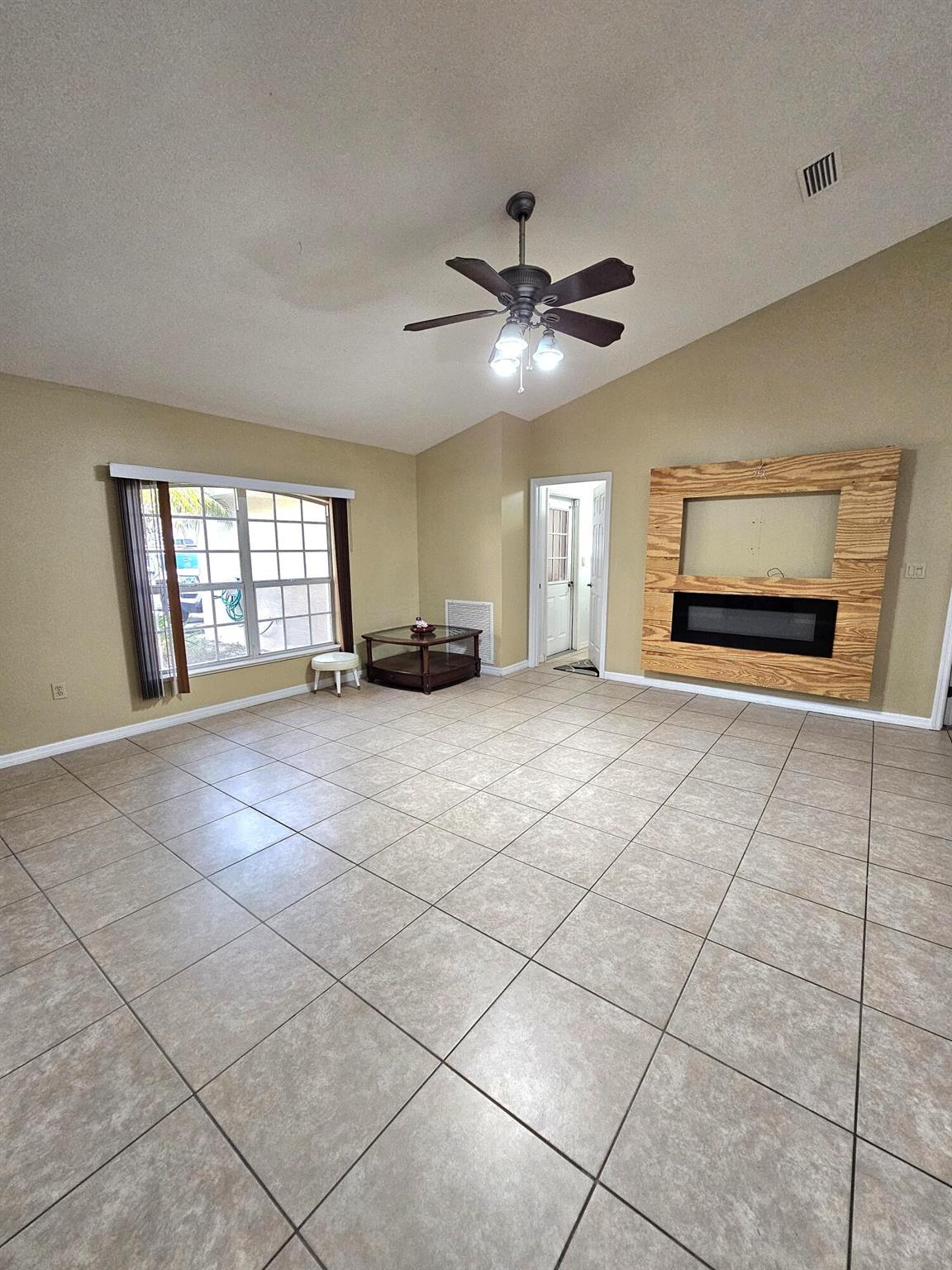 VACATION EST - Residential