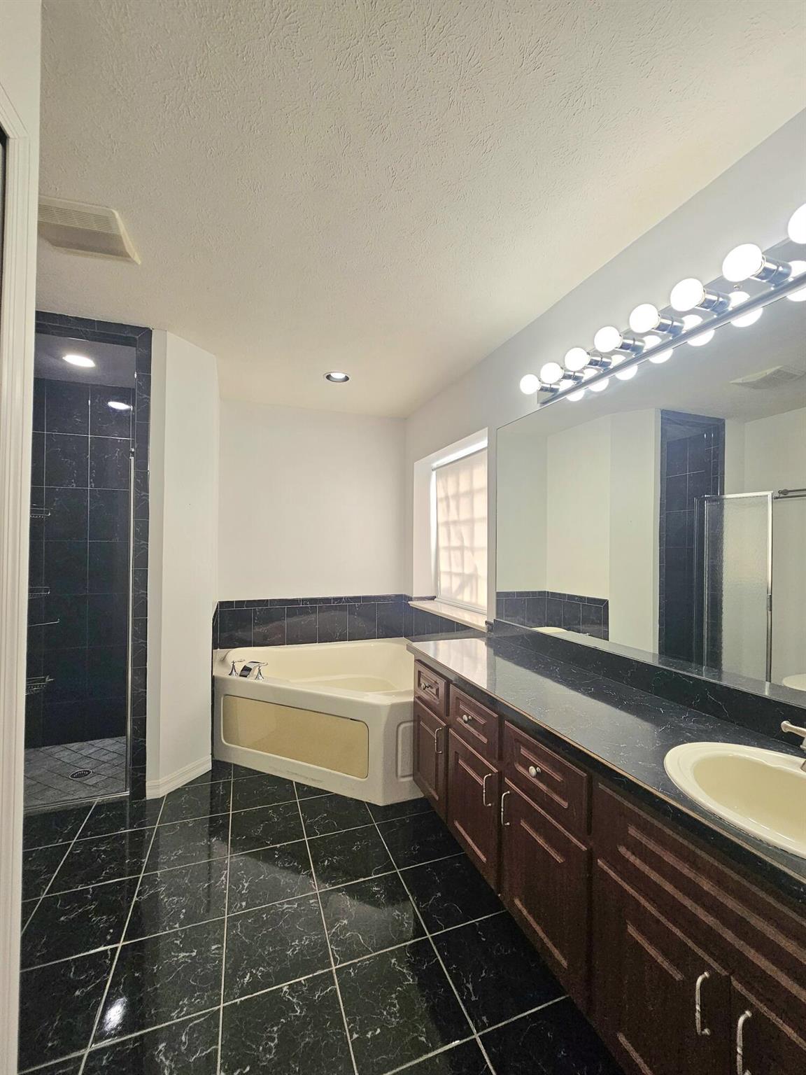 VACATION EST - Residential