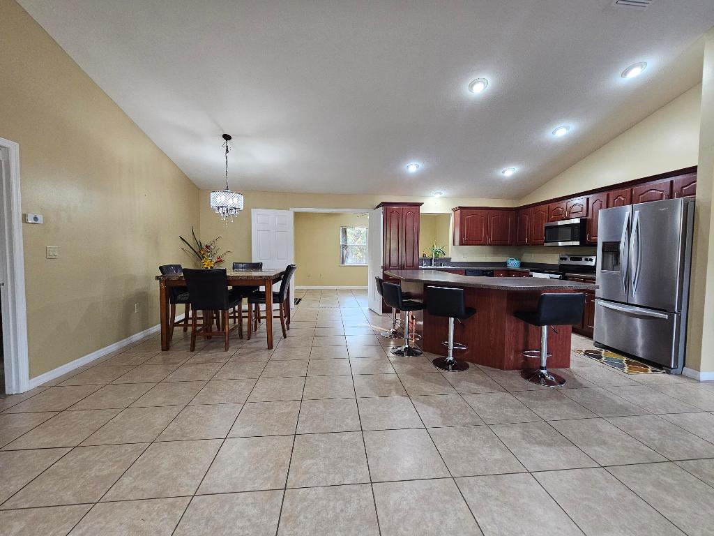 VACATION EST - Residential