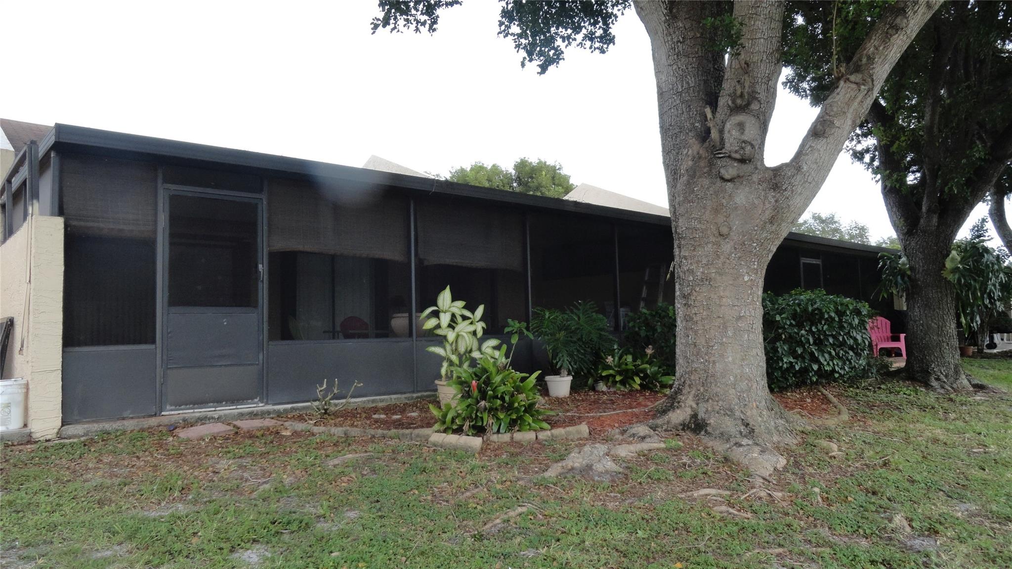 EAST LAKE - Residential Lease