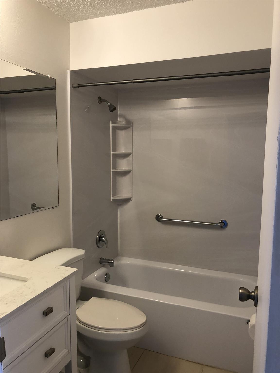 EAST LAKE - Residential Lease