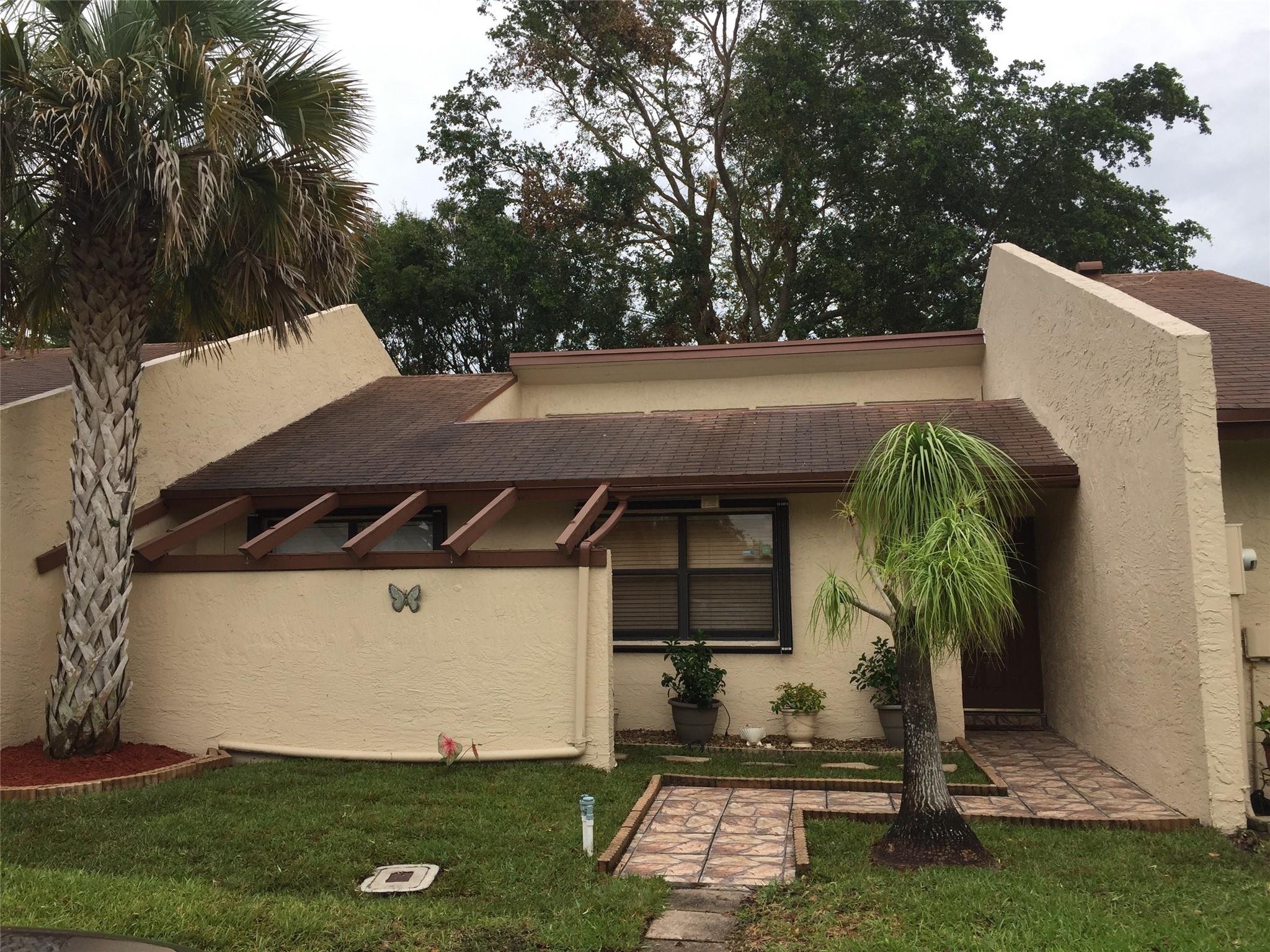 EAST LAKE - Residential Lease