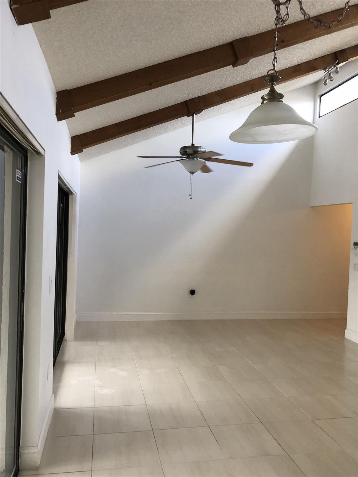 EAST LAKE - Residential Lease