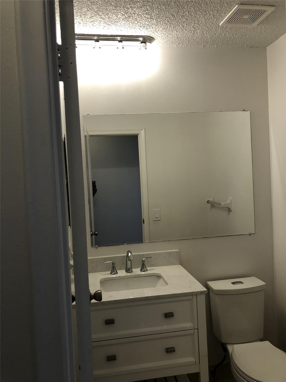 EAST LAKE - Residential Lease