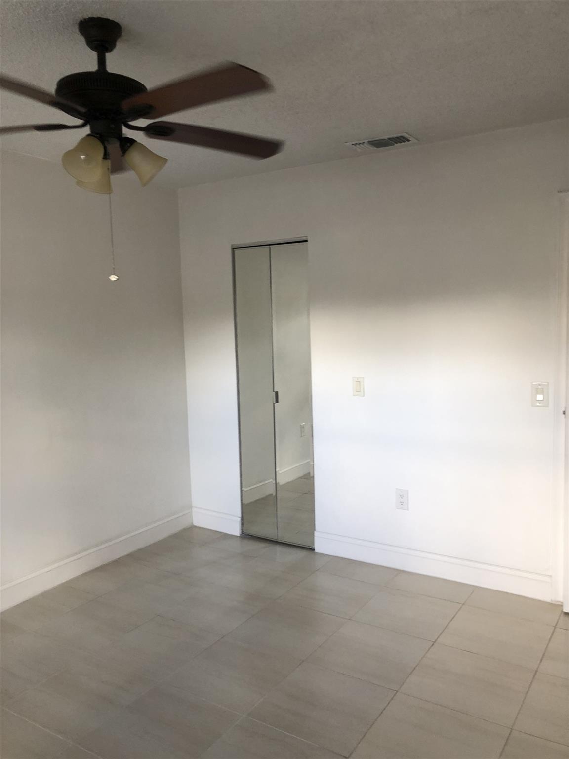 EAST LAKE - Residential Lease