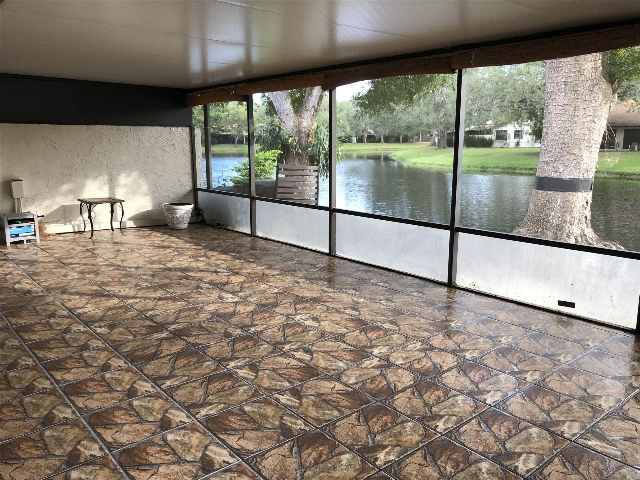 EAST LAKE - Residential Lease