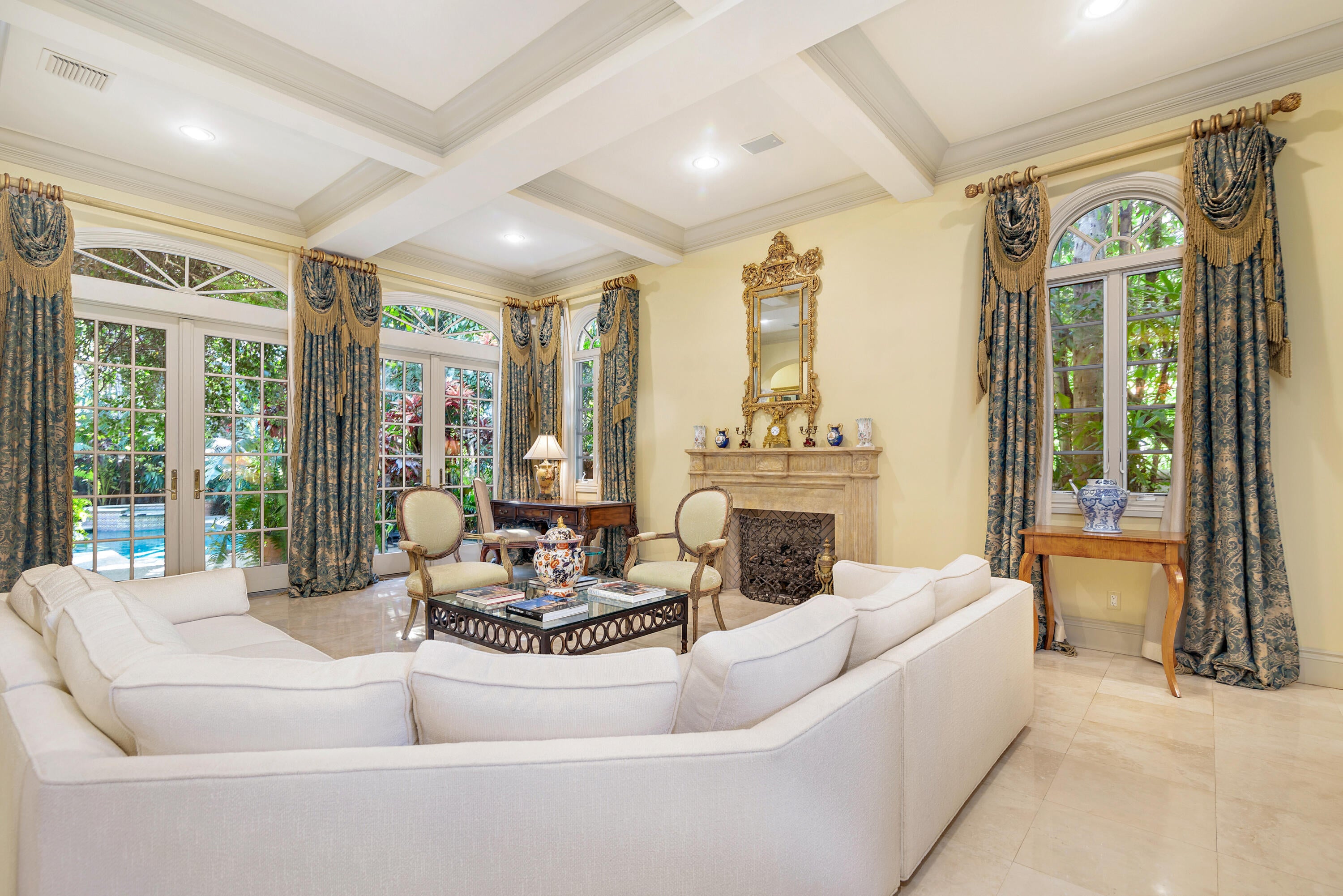 View photos, virtual tours, details... 446 Brazilian Avenue