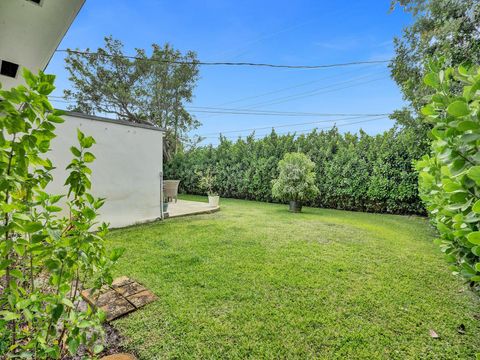 A home in Deerfield Beach