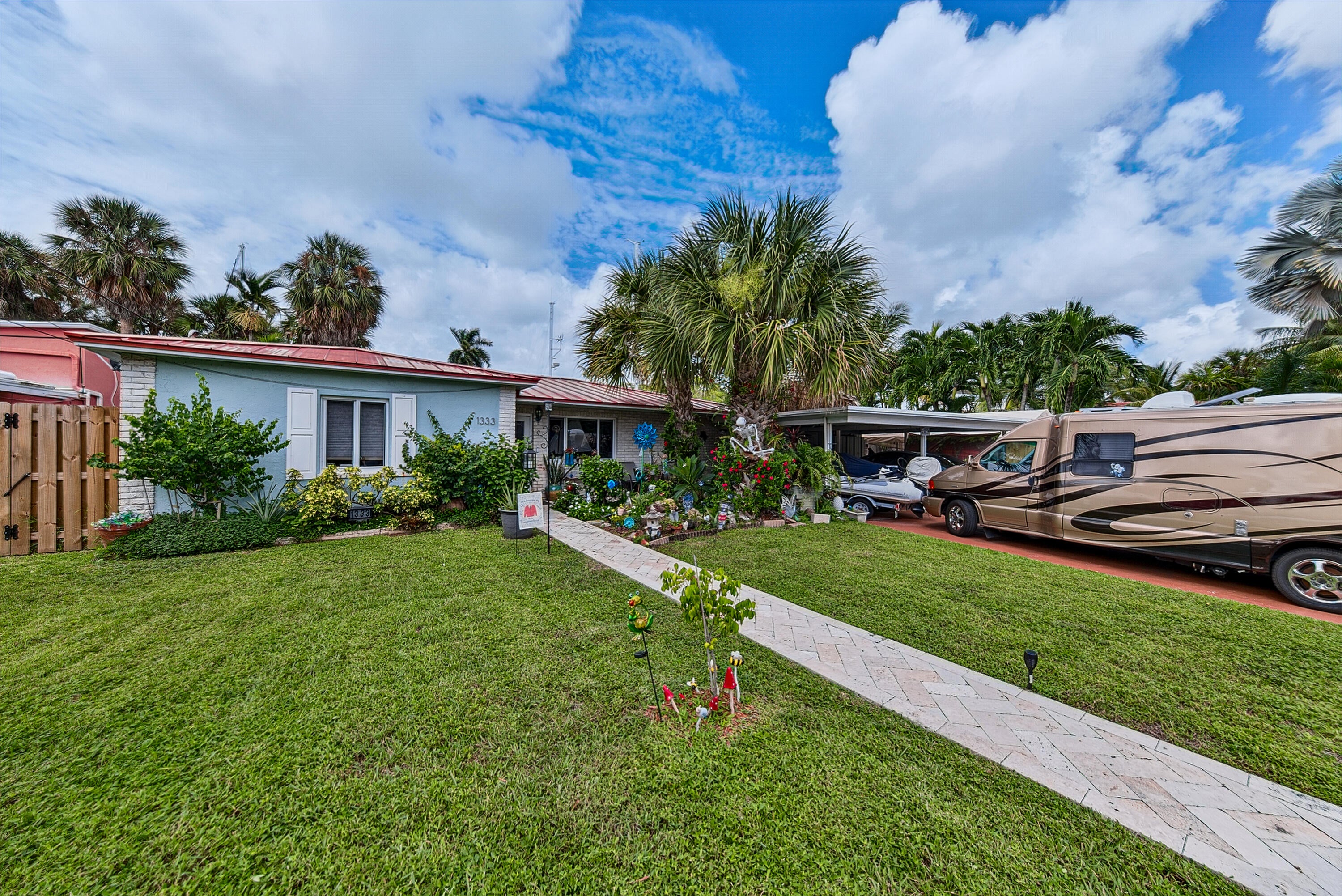 1333 CITRUS Isle, Fort Lauderdale, FL, 33315/$1,695,000 4 1333 CITRUS Isle