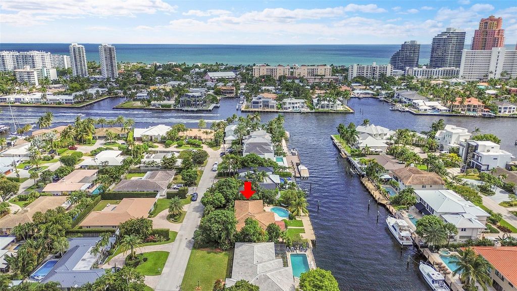 Photo of 2870 NE 26th St, Fort Lauderdale, FL 33305 (MLS # F10532404)