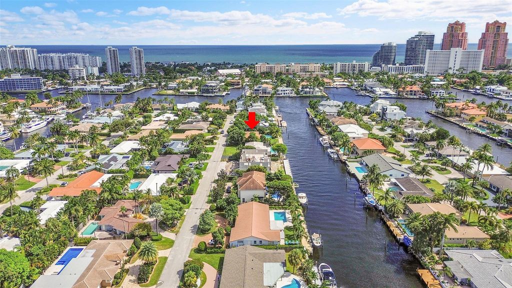 Photo of 2870 NE 26th St, Fort Lauderdale, FL 33305 (MLS # F10532404)
