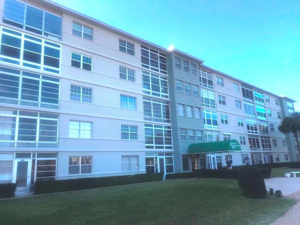 Photo of 2333 Indian River Boulevard #505, Vero Beach, FL 32960 (MLS # R10695894)