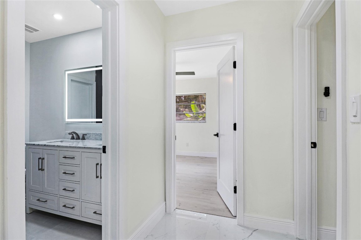 Sala Del Mar 79-34 B - Residential