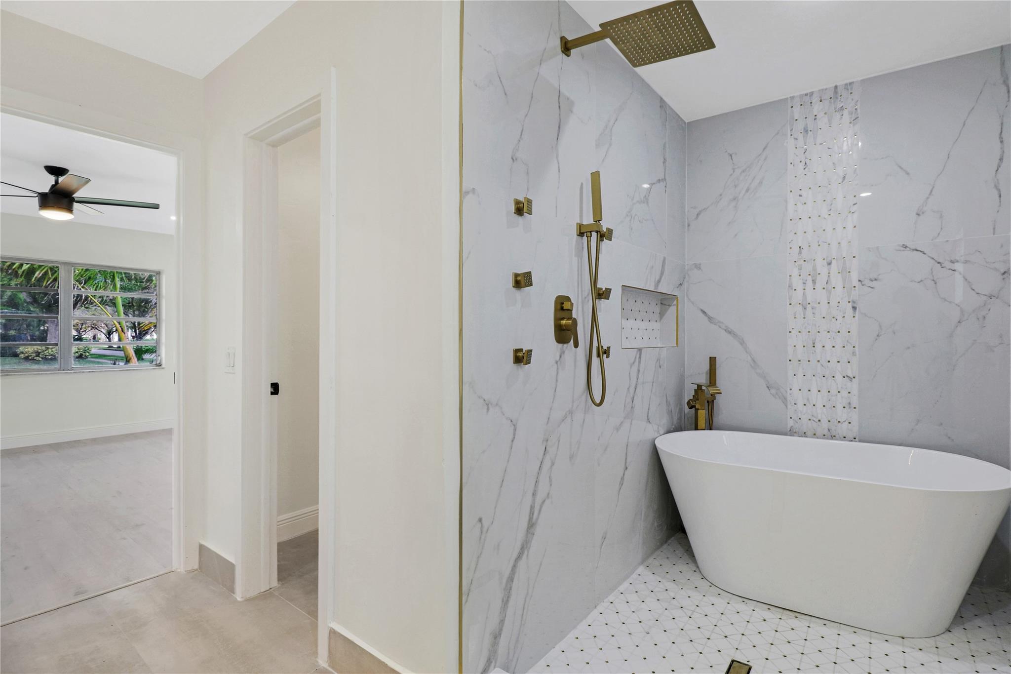 Sala Del Mar 79-34 B - Residential