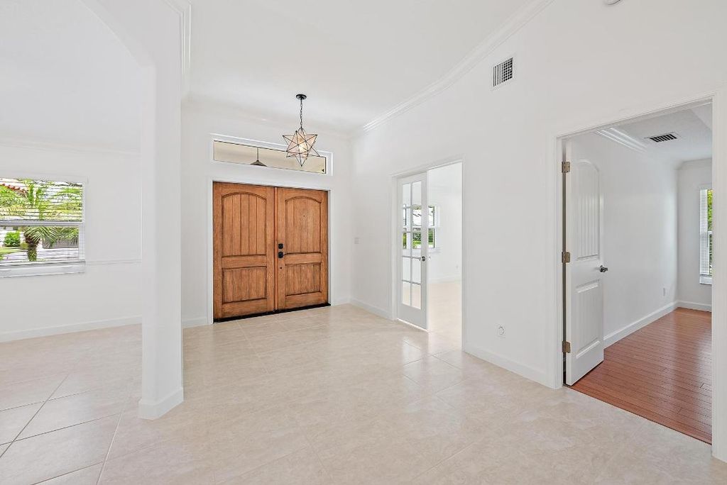 Photo of 12 Bentwood Road, Palm Beach Gardens, FL 33418 (MLS # R11123455)