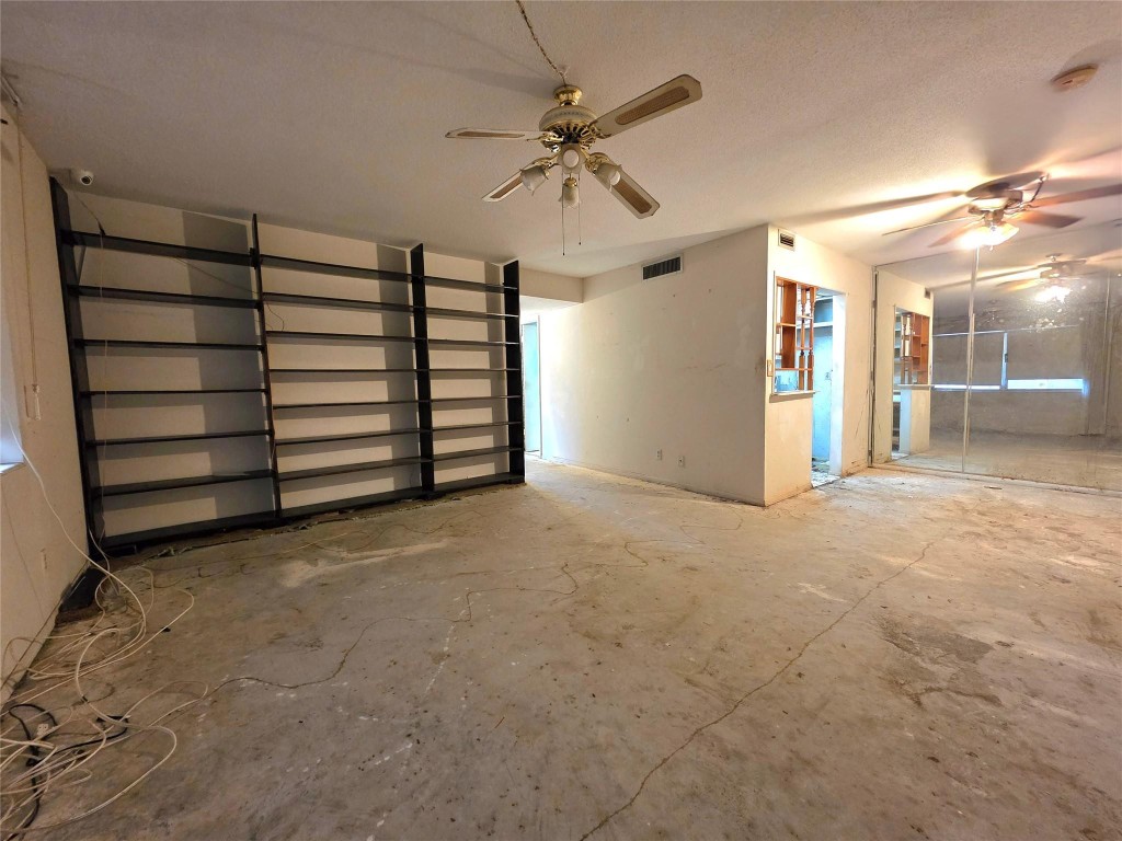 2901 NW 47th Terrace 346A, Fort Lauderdale, FL, 33313/$47,000 3 2901 NW 47th Terrace 346A
