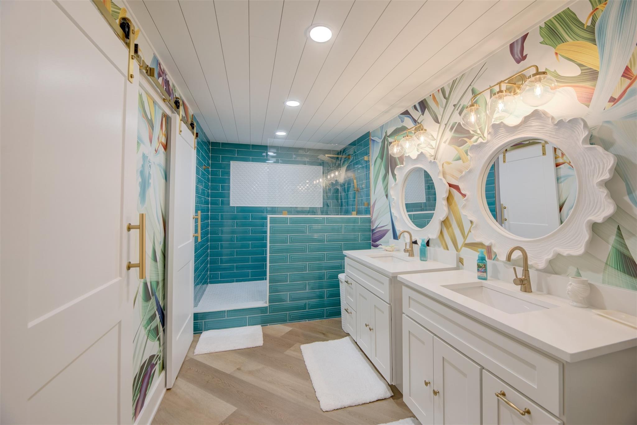 PRINCESS OF HUTCHINSON IS - Residential