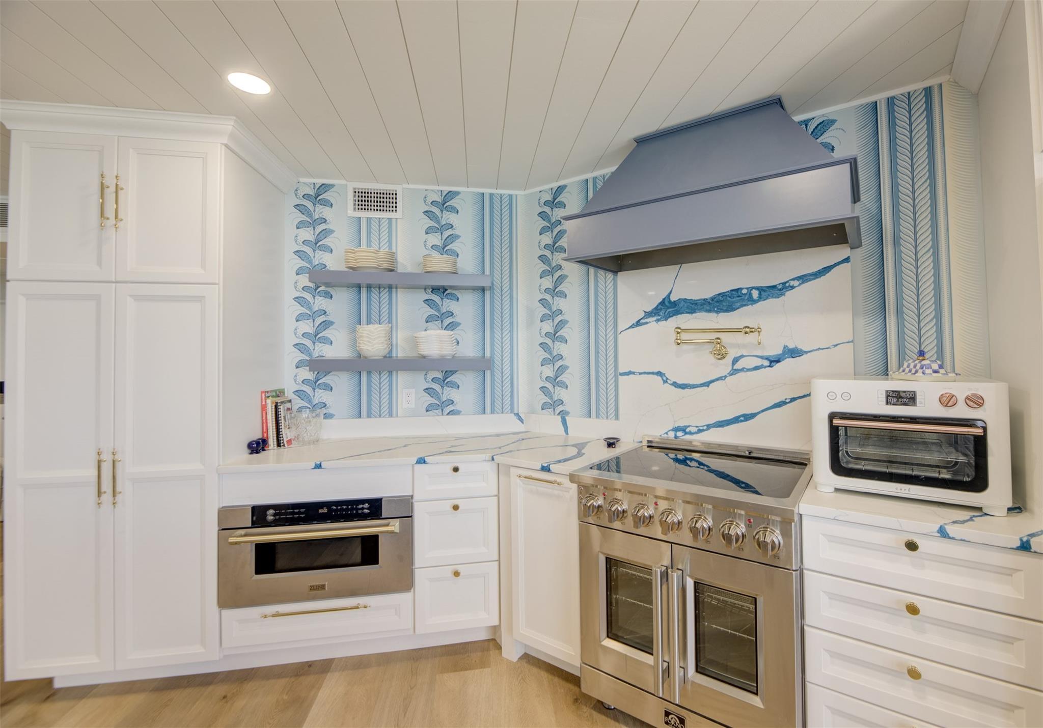 PRINCESS OF HUTCHINSON IS - Residential