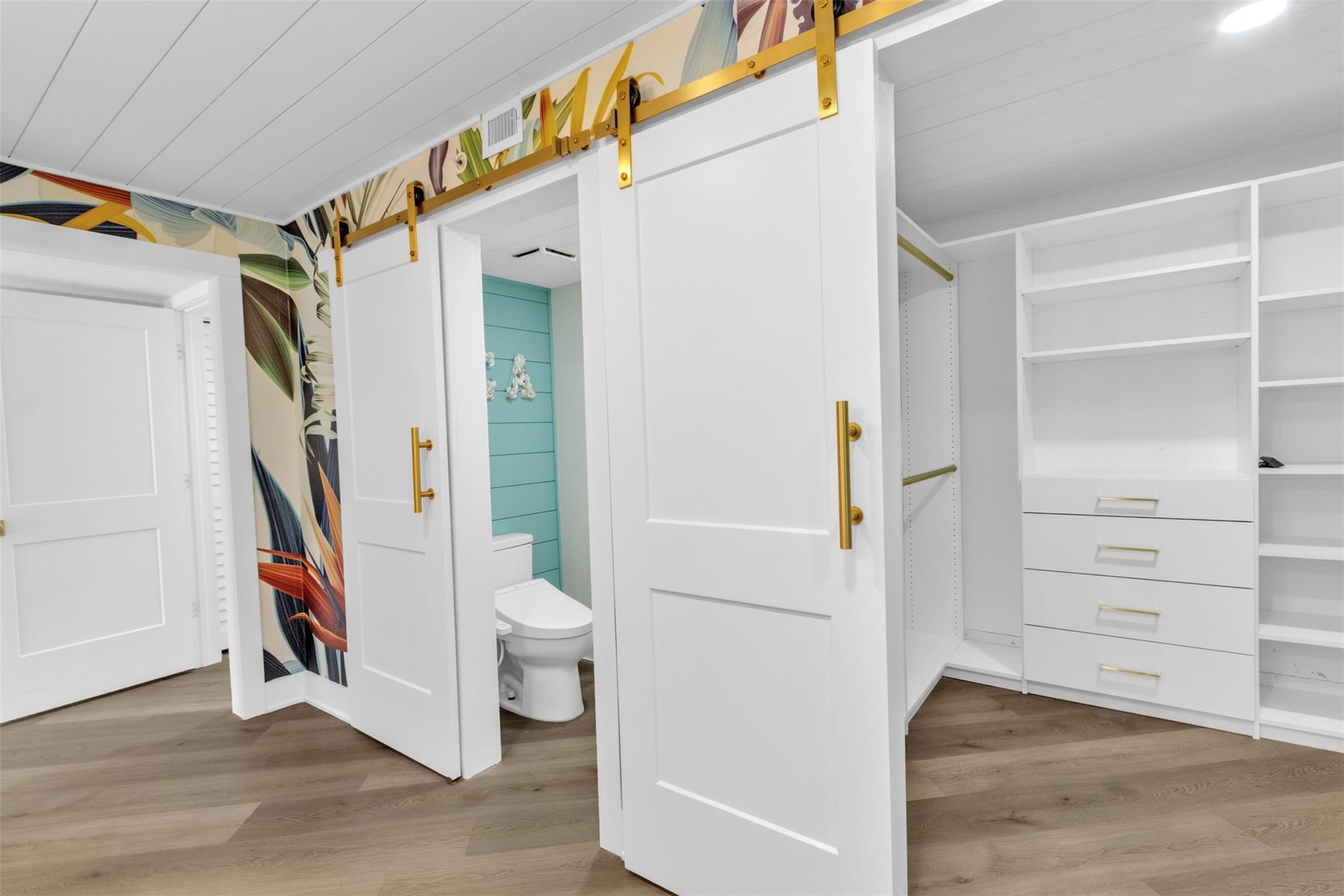 PRINCESS OF HUTCHINSON IS - Residential