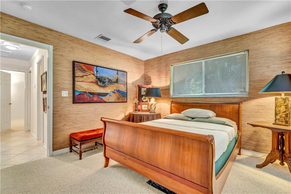 IMPERIAL POINT 1 SEC - Residential