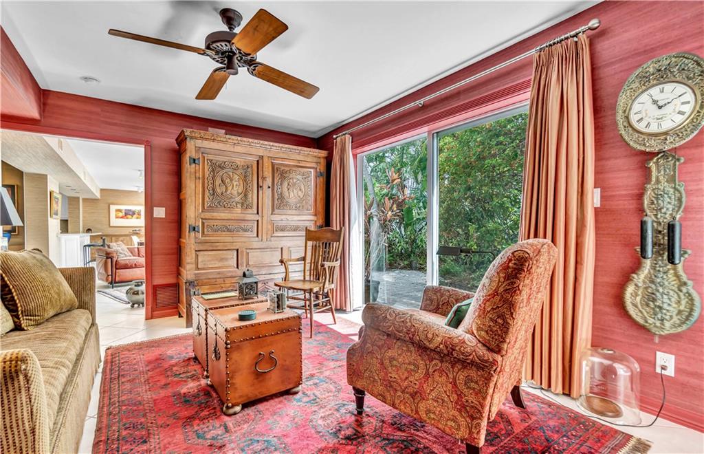 IMPERIAL POINT 1 SEC - Residential