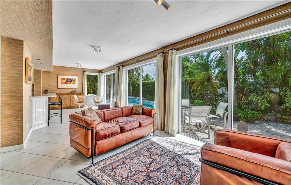 IMPERIAL POINT 1 SEC - Residential