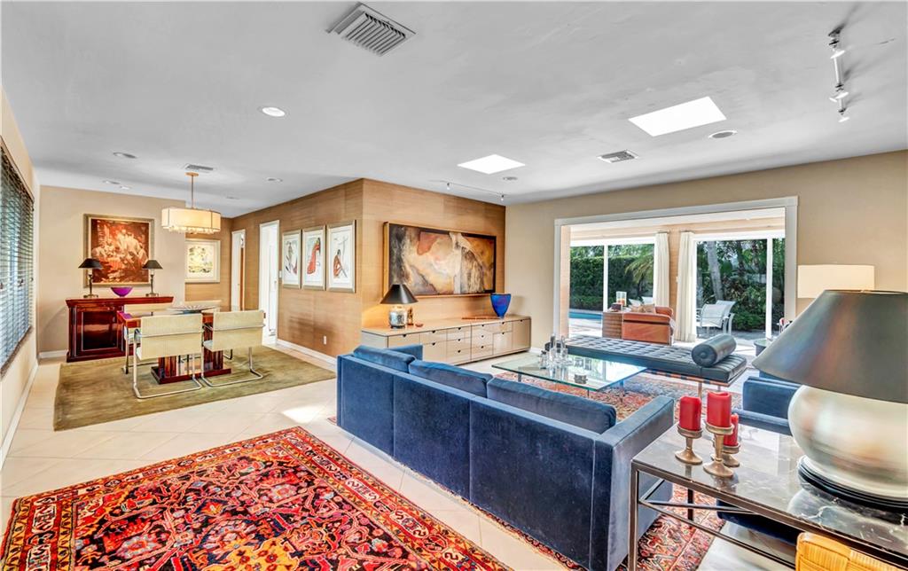 IMPERIAL POINT 1 SEC - Residential