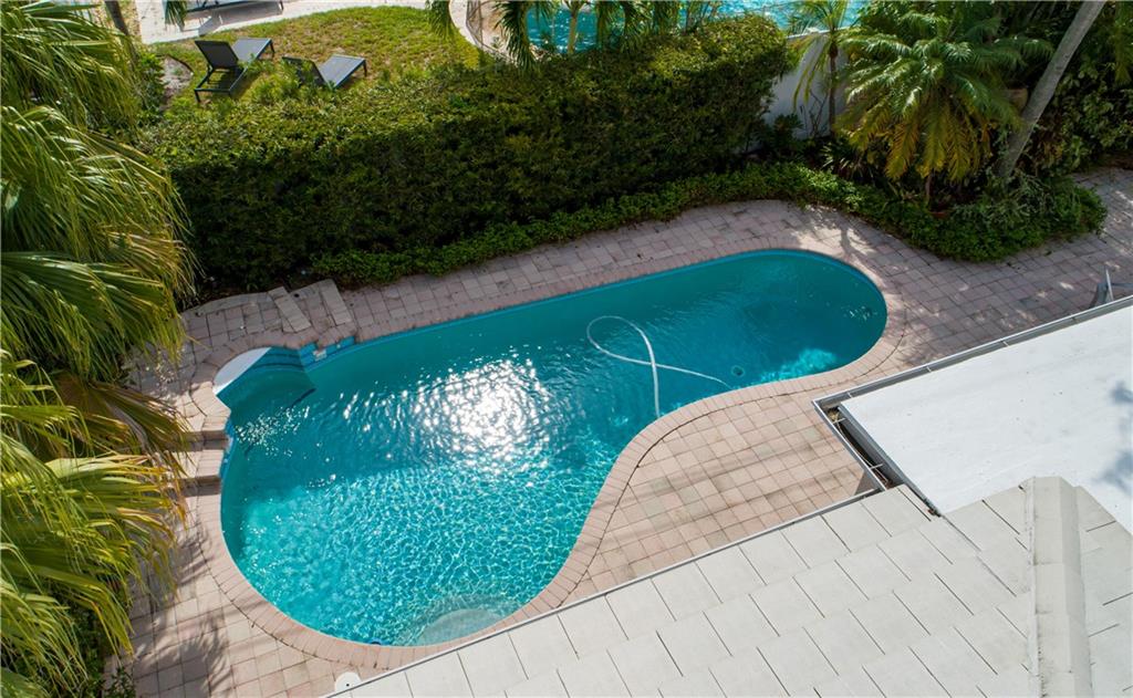 IMPERIAL POINT 1 SEC - Residential