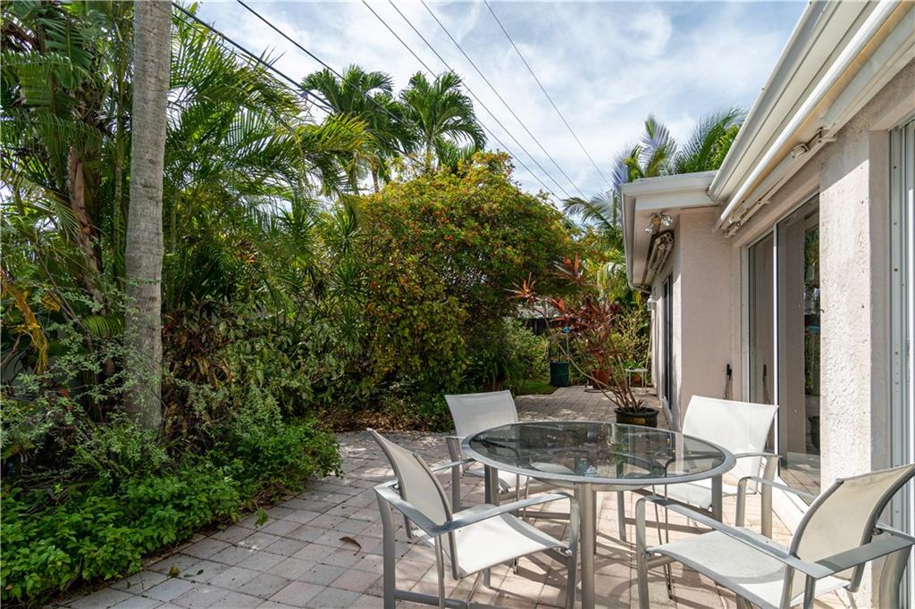 IMPERIAL POINT 1 SEC - Residential