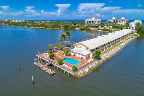 3031 S Ocean Boulevard 203 Palm Beach FL 33480