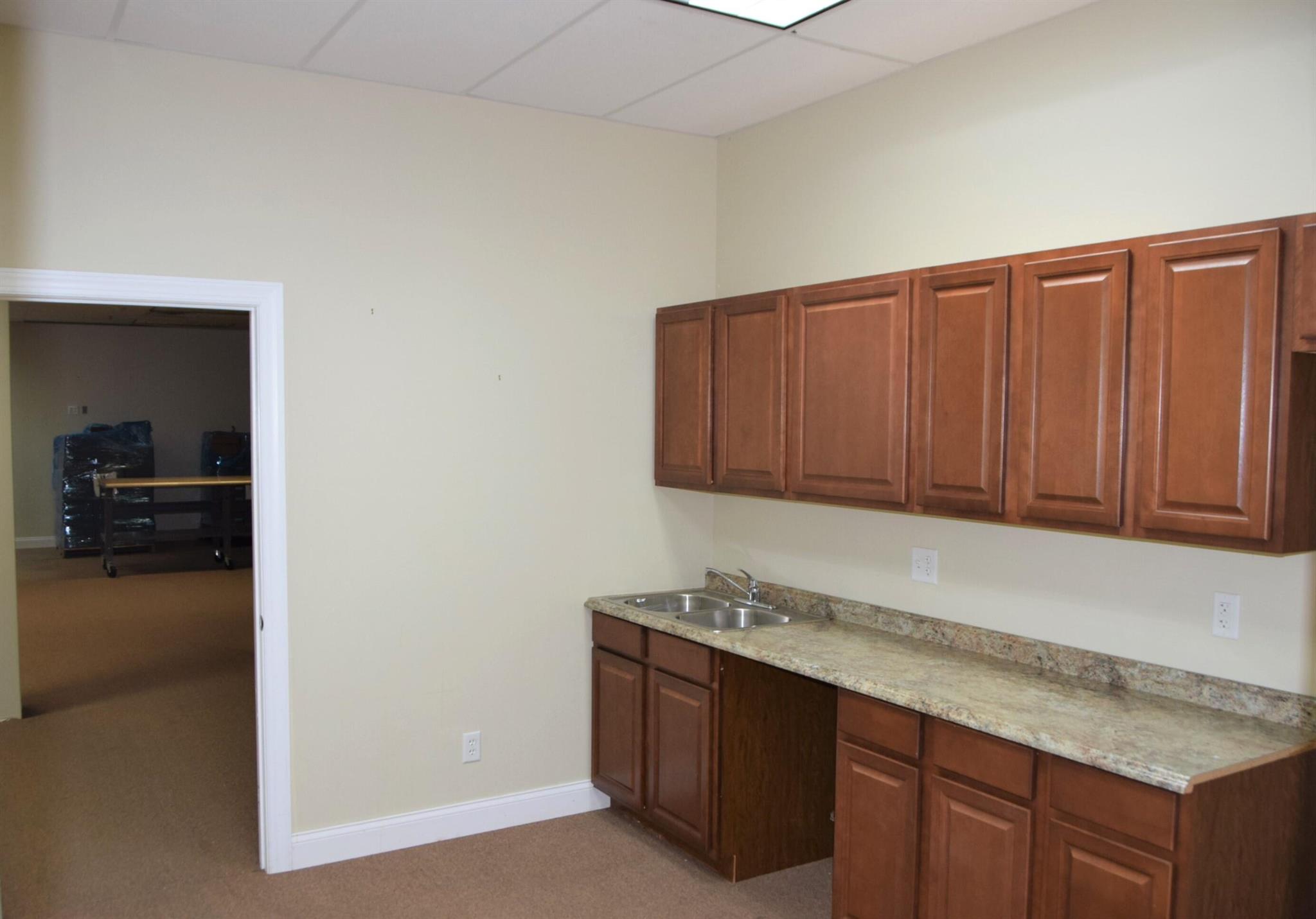 14924 Corporate Road S 21