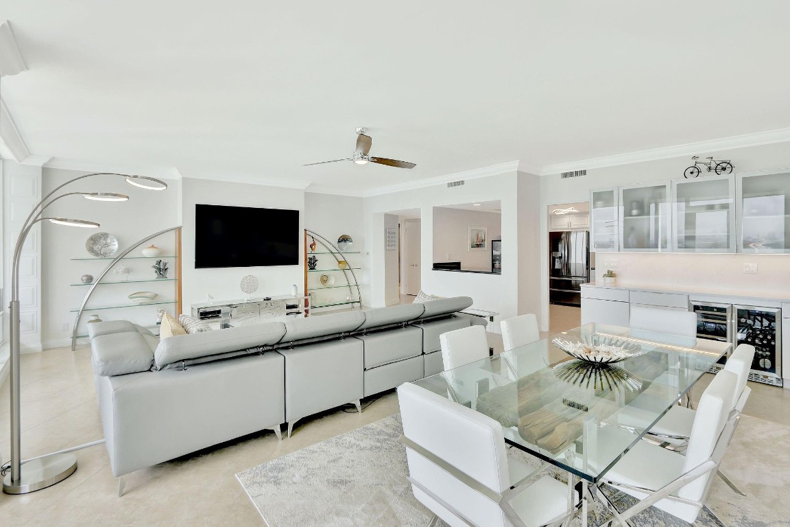 2100 S Ocean Lane 2508