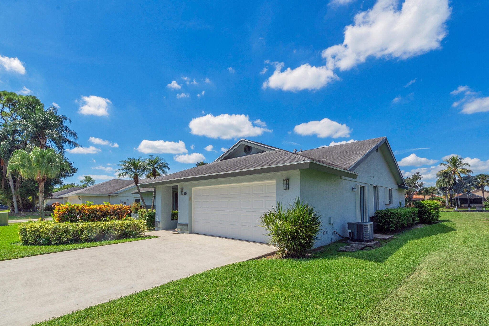 142 PARKWOOD Drive