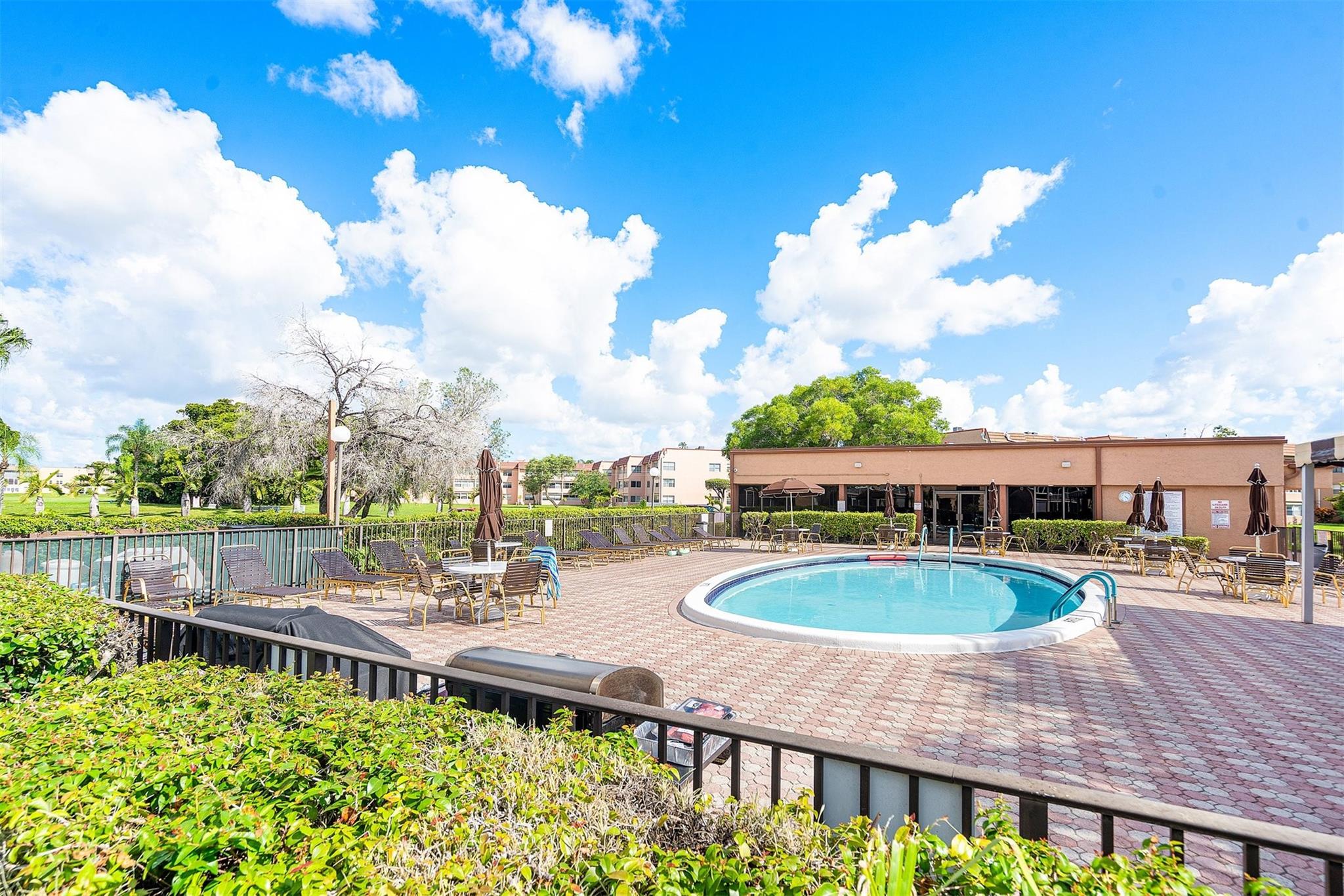 Sunrise Lakes 136 - Residential