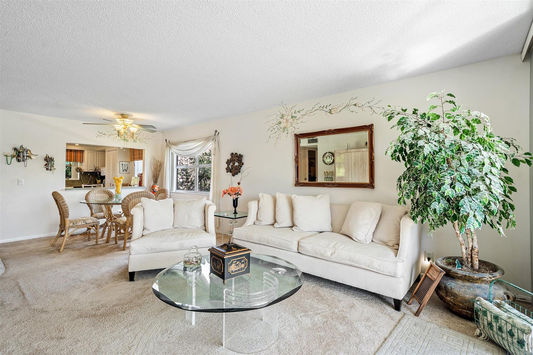 Sunrise Lakes 136 - Residential