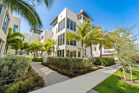 A home in Lauderdale By The Sea