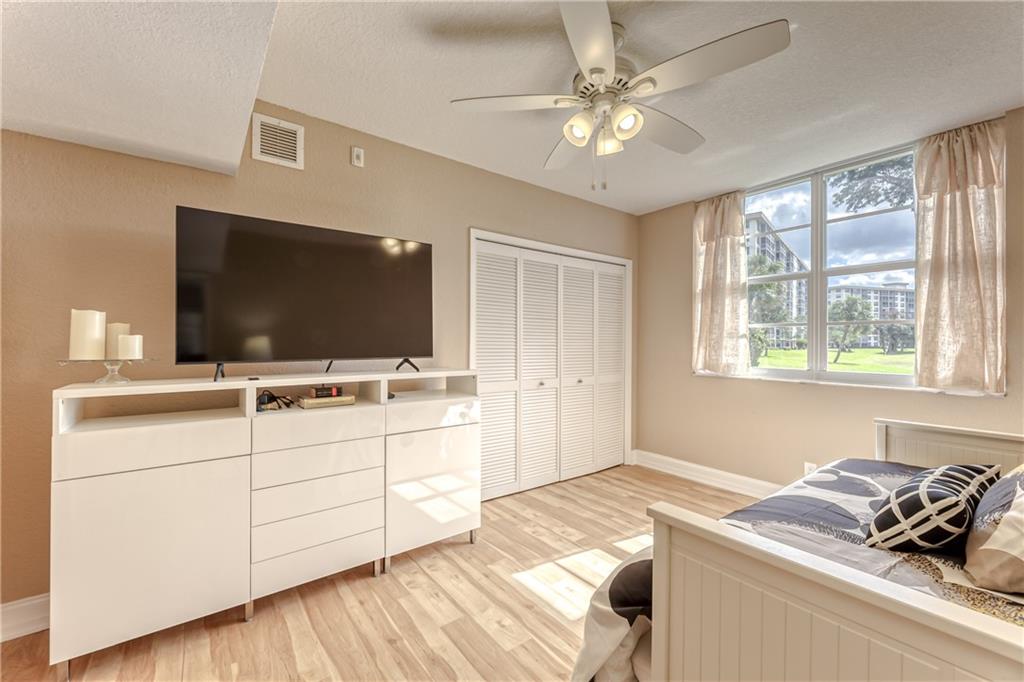 Palm Aire - Residential